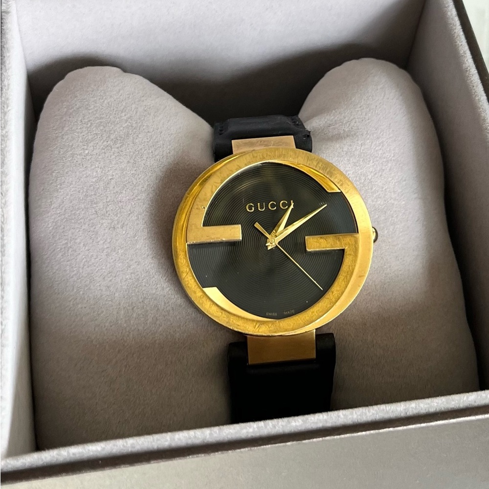 Special Edition Gucci Interlocking GG Latin Grammys Watch
